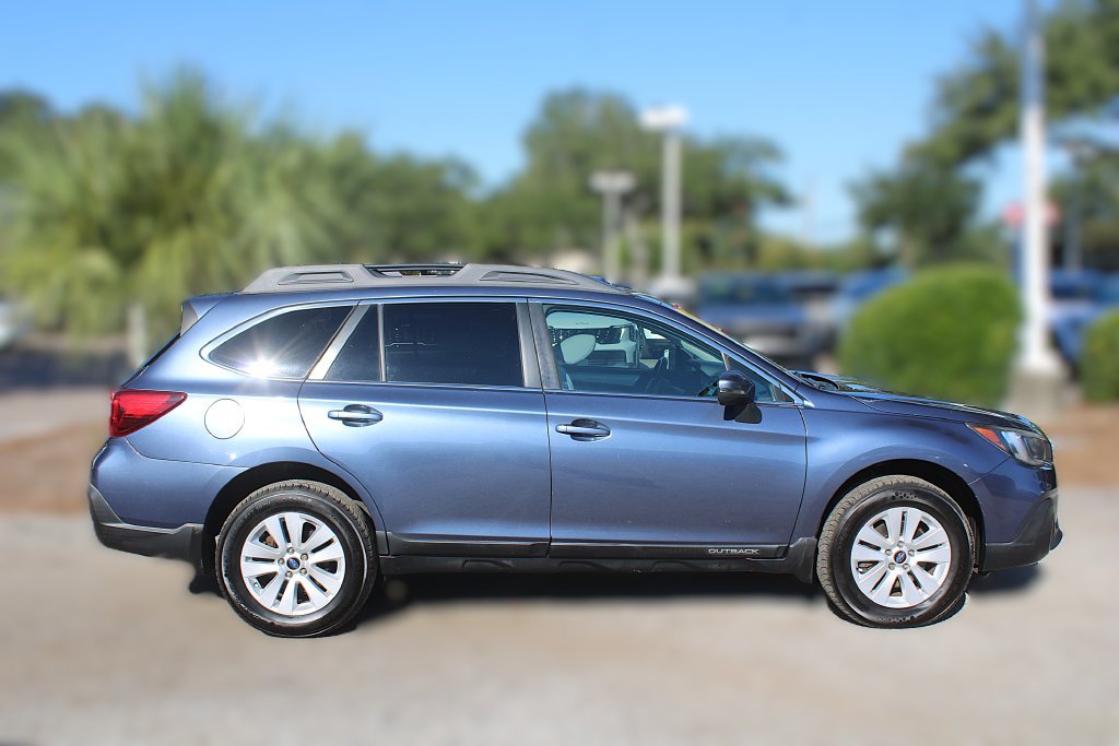 Used 2018 Subaru Outback 2.5i Premium AWD/4WD image 5