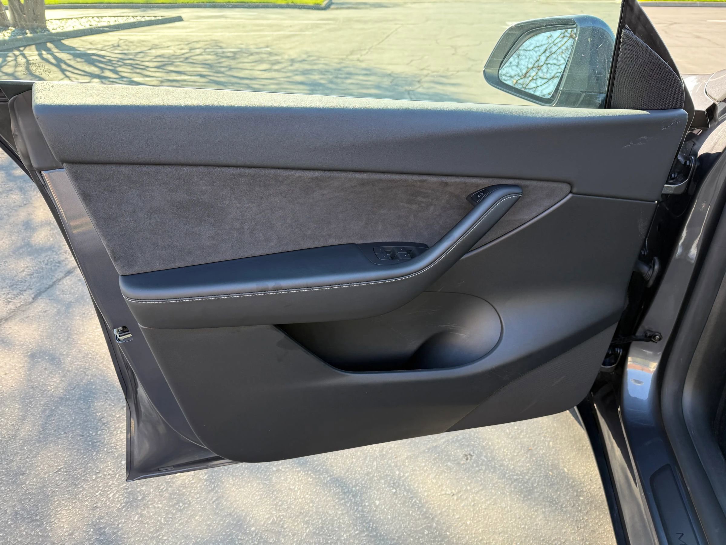 Used 2022 Tesla Model Y Performance image 9