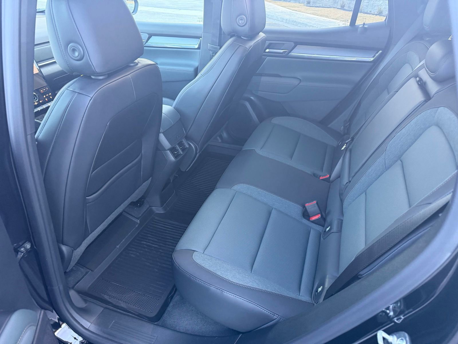 New 2026 GMC Terrain AT4 w/ LPO, Black Badging Package image 5