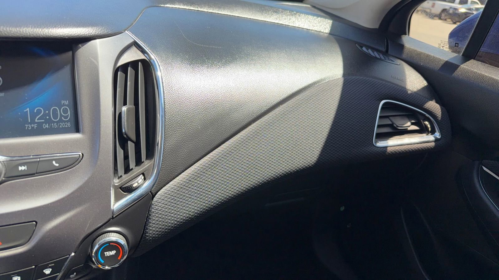 Used 2017 Chevrolet Cruze LT w/ Convenience Package image 24