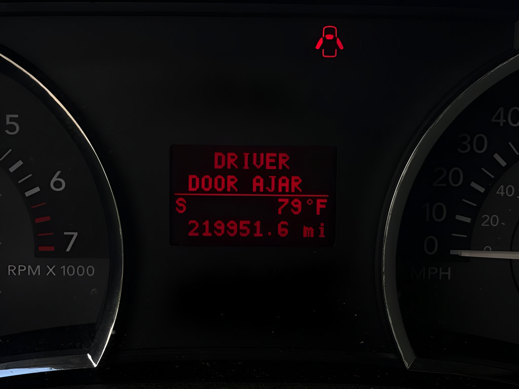 Used 2008 Mercury Mountaineer AWD image 24