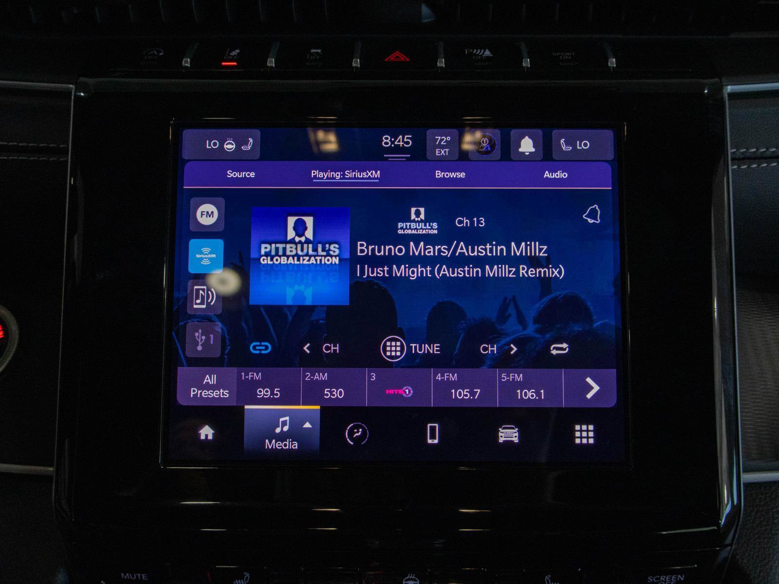 Used 2025 Jeep Grand Cherokee Altitude image 8