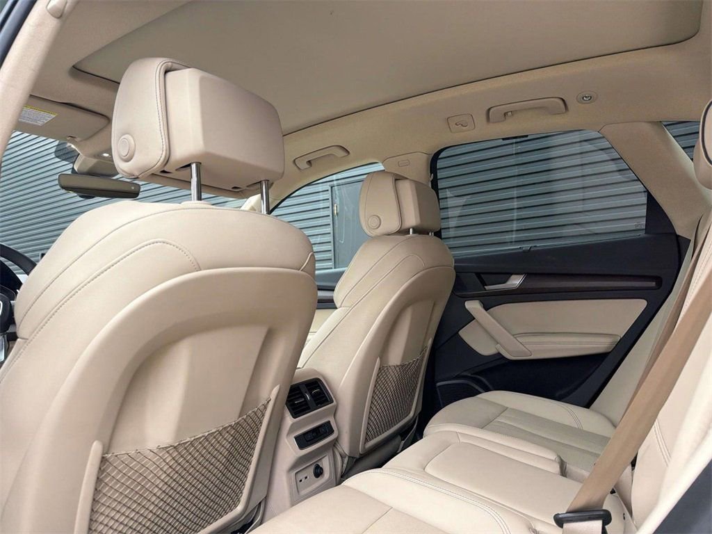 Used 2025 Audi Q5 2.0T Premium Plus w/ Premium Plus Package image 18