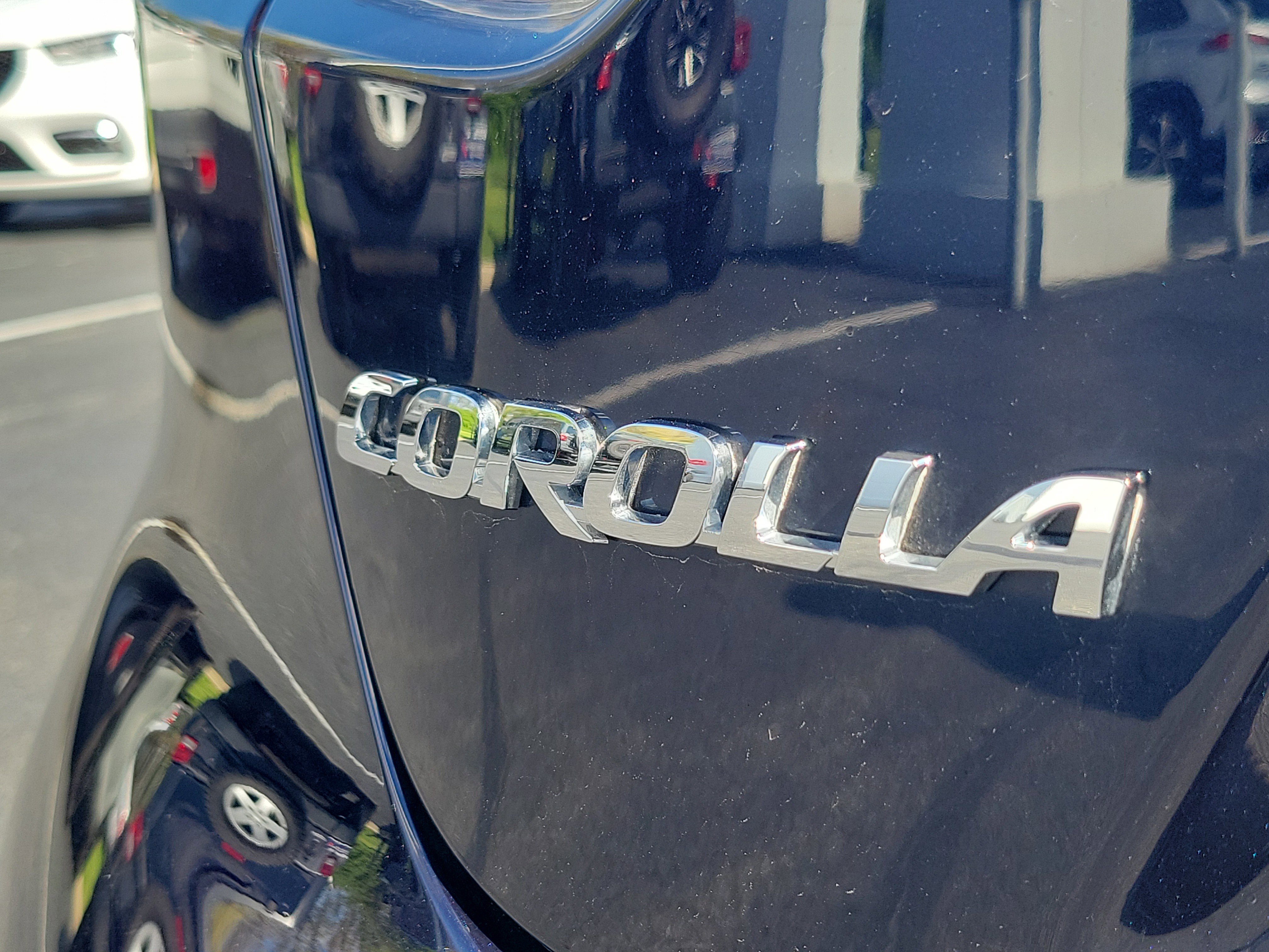 Certified 2025 Toyota Corolla LE FWD image 8