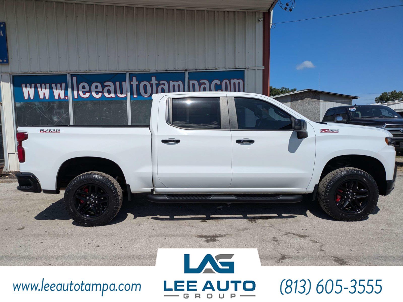 Used 2021 Chevrolet Silverado 1500 LT Trail Boss w/ Convenience Package II AWD/4WD image 2