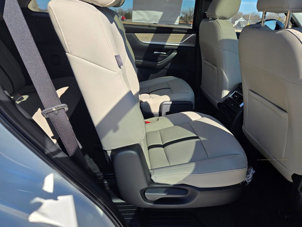 New 2026 MAZDA CX-90 Plug-In Hybrid w/Premium Sport image 8