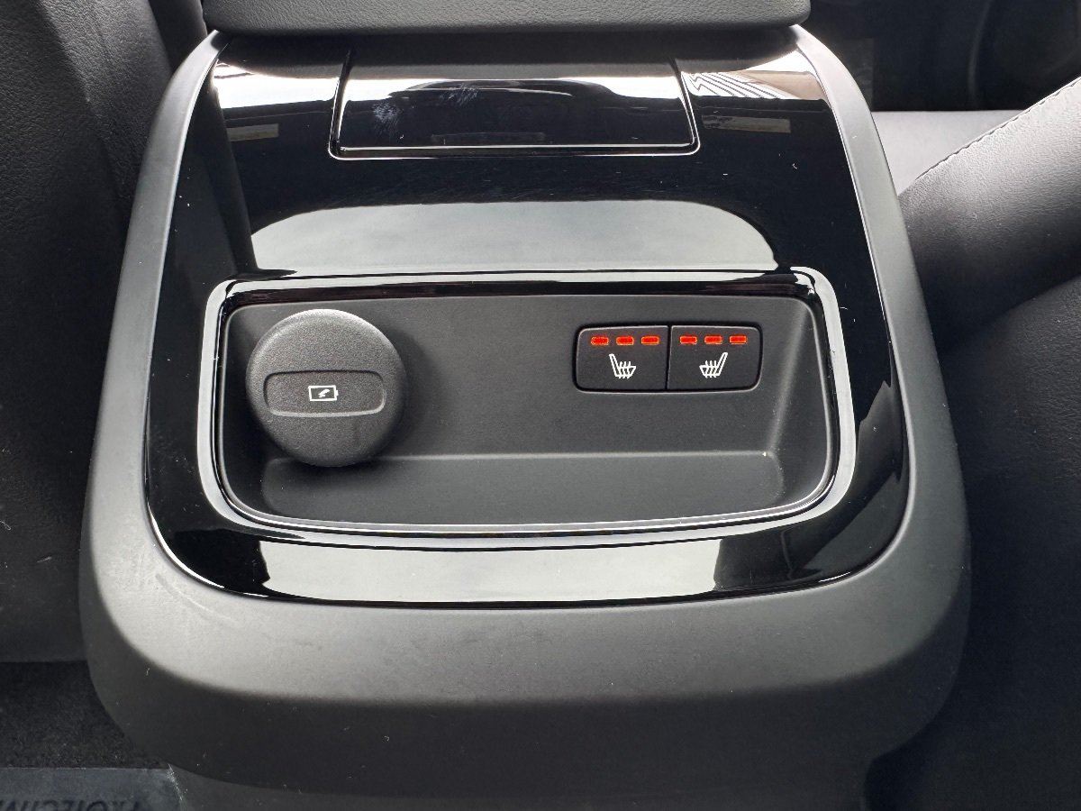 Used 2022 Volvo V60 T8 Polestar AWD/4WD image 29