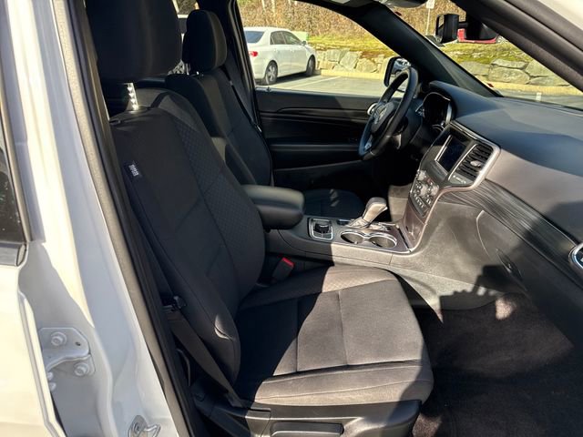 Used 2019 Jeep Grand Cherokee Laredo image 10