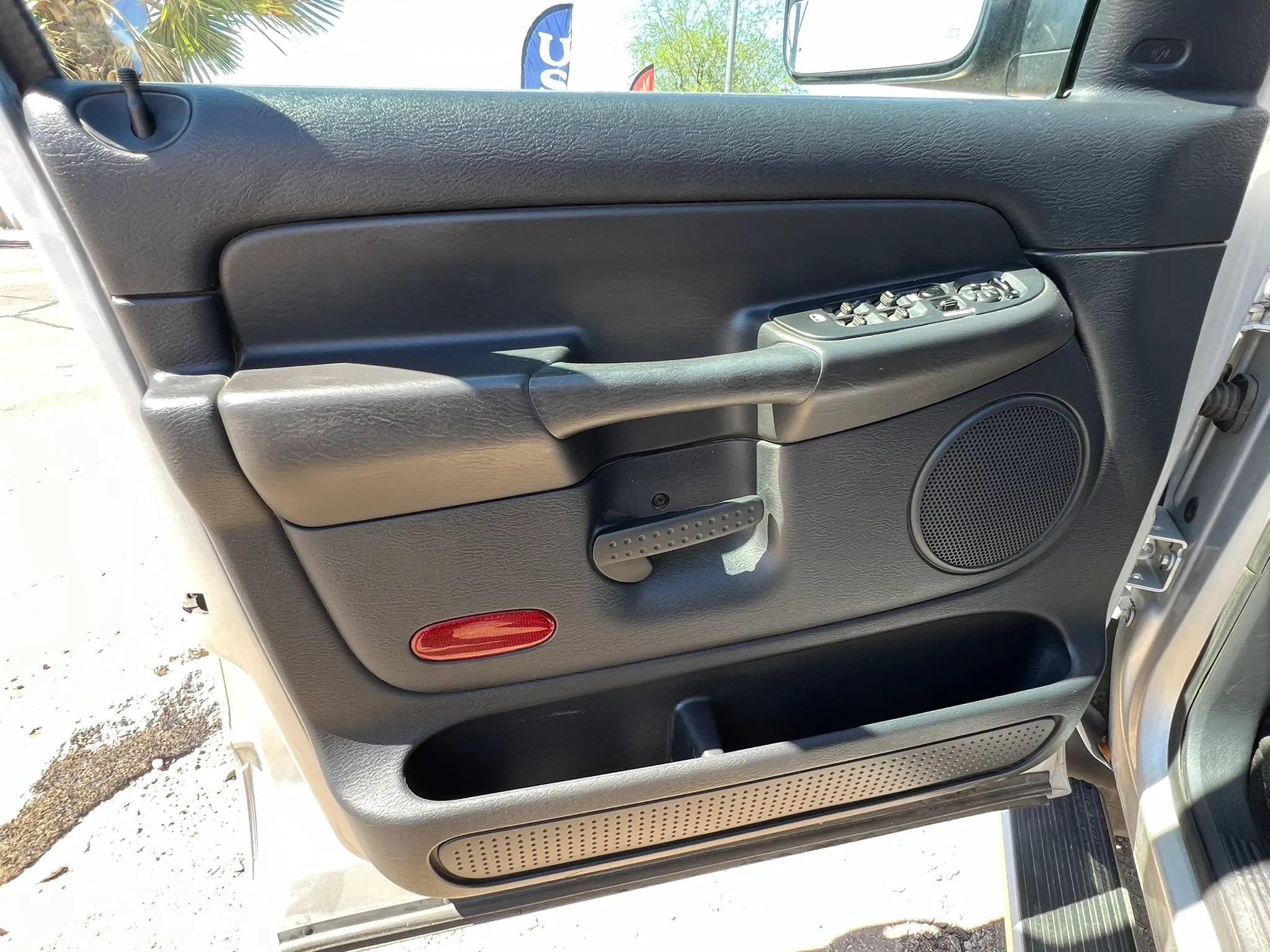 Used 2004 Dodge Ram 3500 Truck SLT w/ Trailer Tow Group AWD/4WD image 15