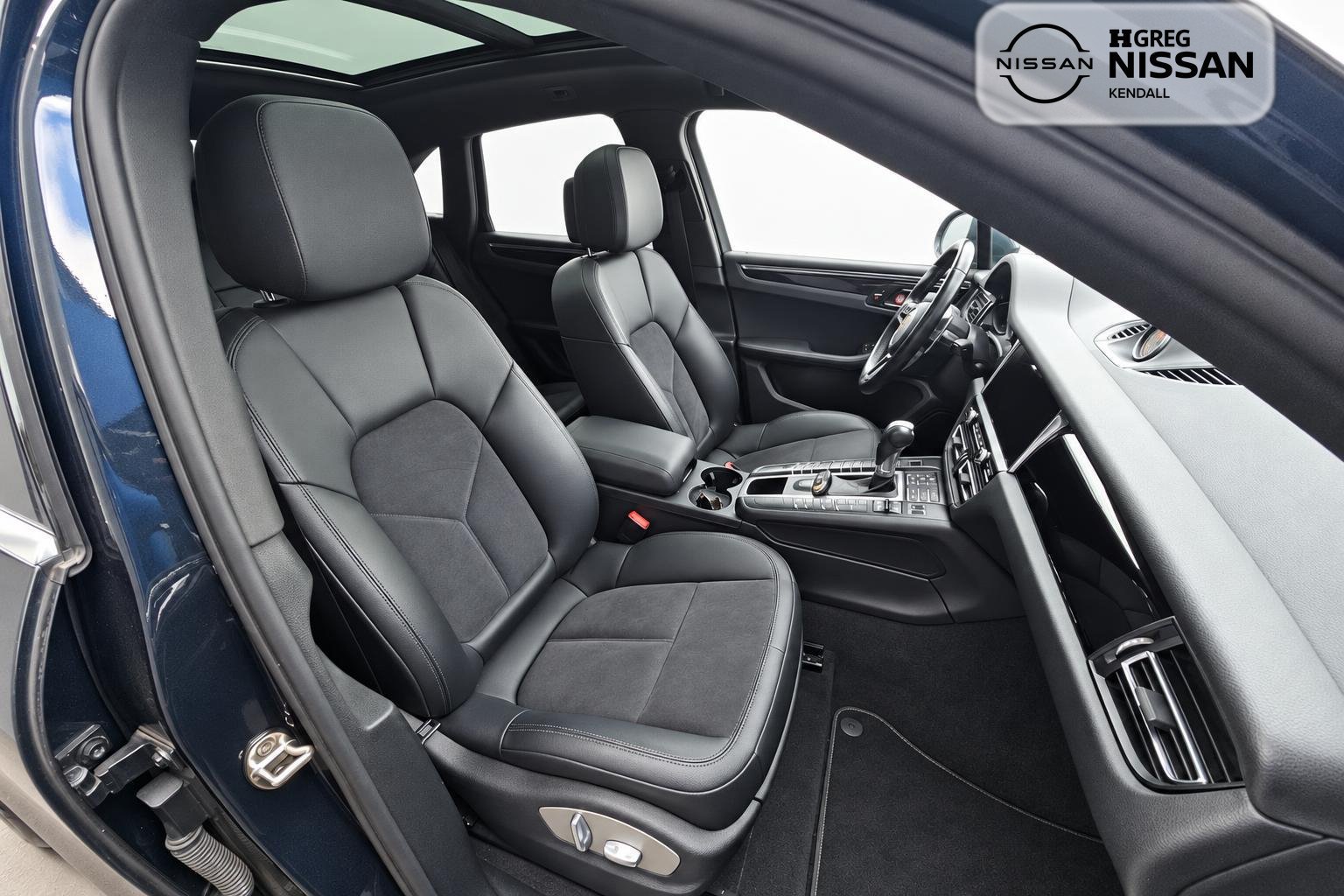 Used 2021 Porsche Macan S AWD/4WD image 8