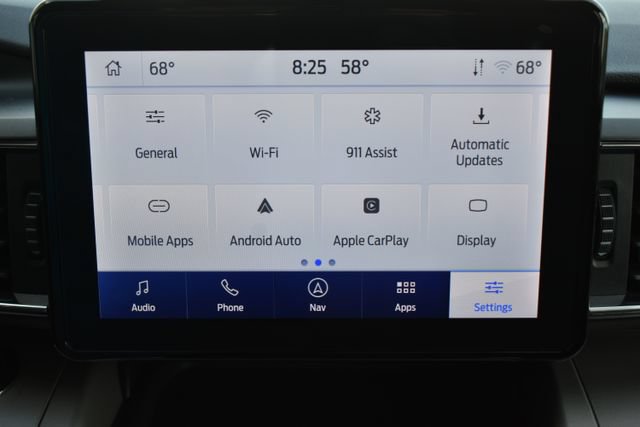 Used 2023 Ford Explorer XLT w/ Equipment Group 202A AWD/4WD image 27