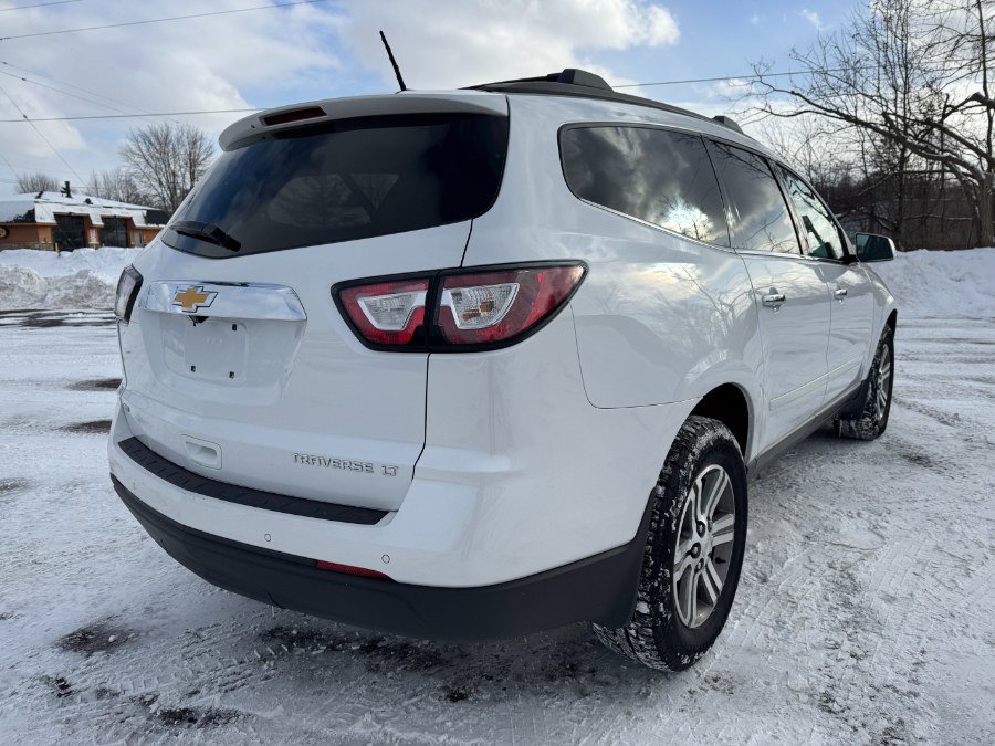 Used 2016 Chevrolet Traverse LT image 5