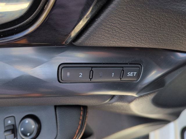 Used 2023 Nissan Maxima SR w/ Sport Mat Group FWD image 17
