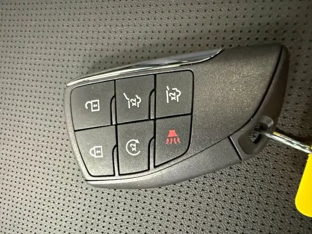 New 2026 GMC Yukon Elevation w/ Technology Package AWD/4WD image 28