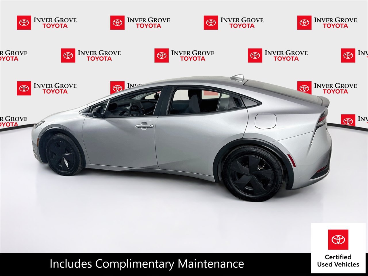 Certified 2025 Toyota Prius LE FWD image 7
