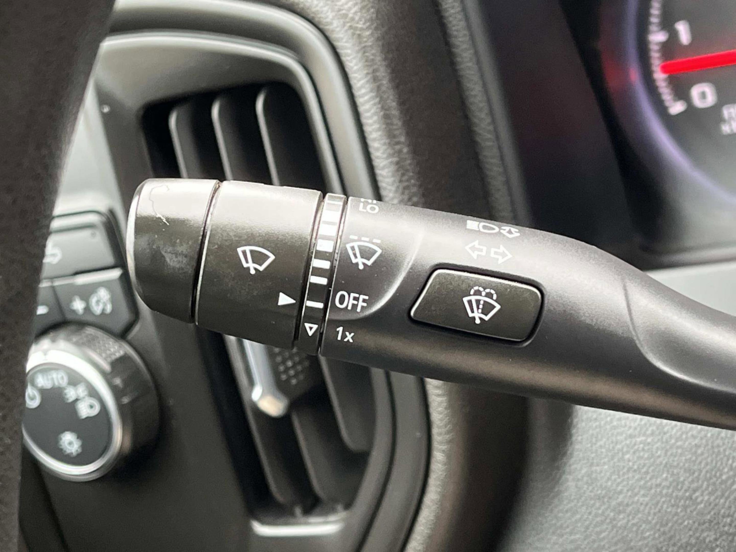 Used 2023 Chevrolet Silverado 2500 Custom image 35