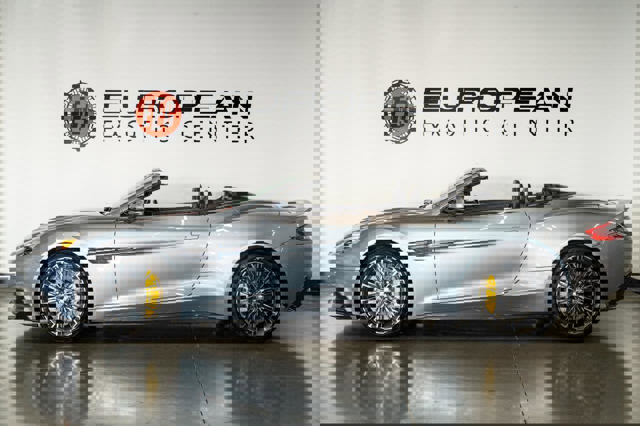 Used 2014 Aston Martin Vanquish Volante image 29