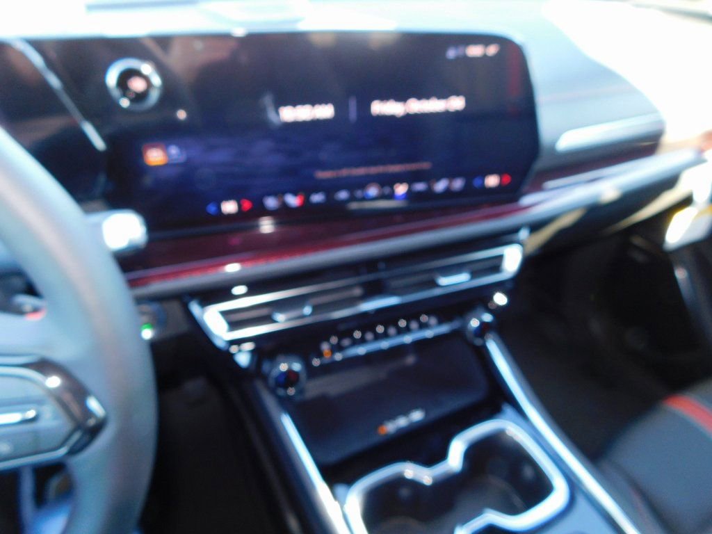 New 2026 Chevrolet Traverse RS w/ LPO, Floor Liner Package image 39