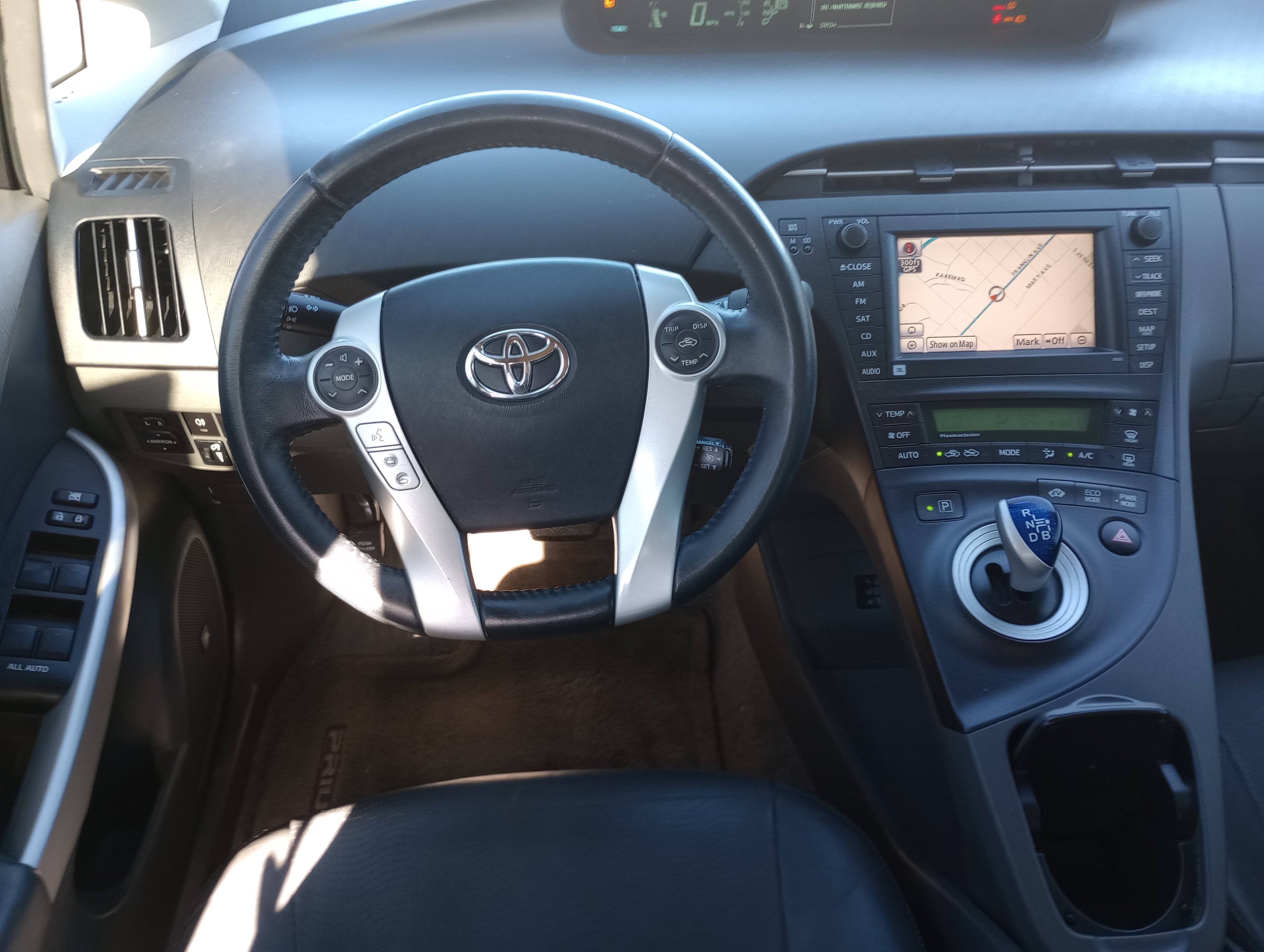 Used 2011 Toyota Prius Five image 9
