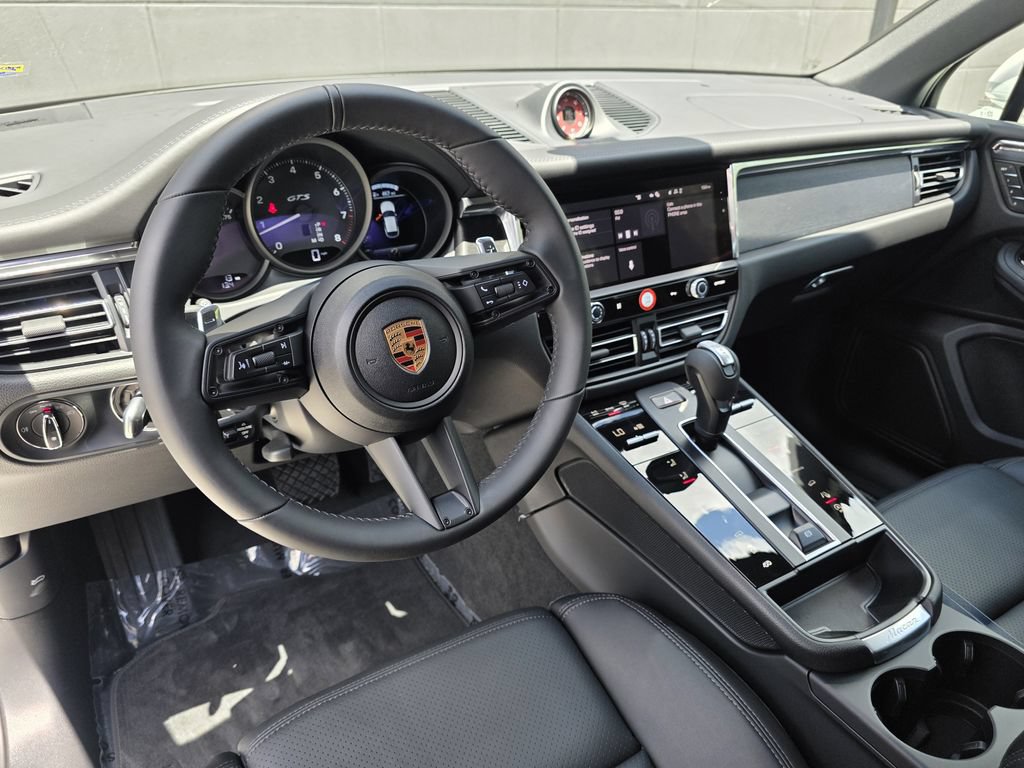 New 2026 Porsche Macan GTS AWD/4WD image 4