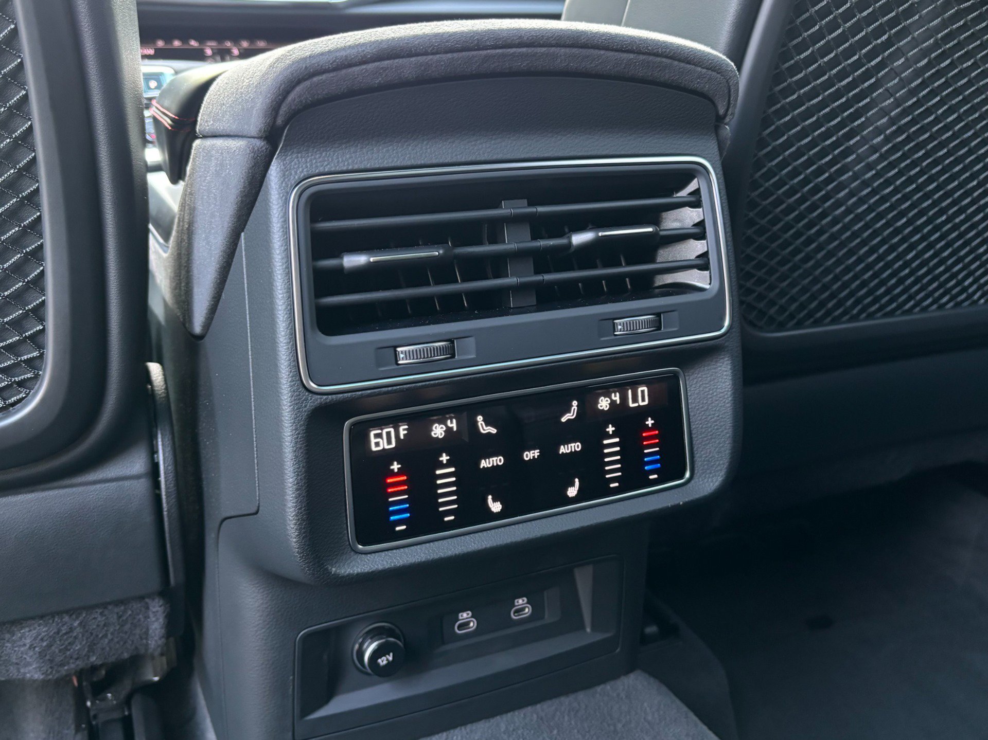 Used 2023 Audi RS Q8 w/ Black Optic Package image 20