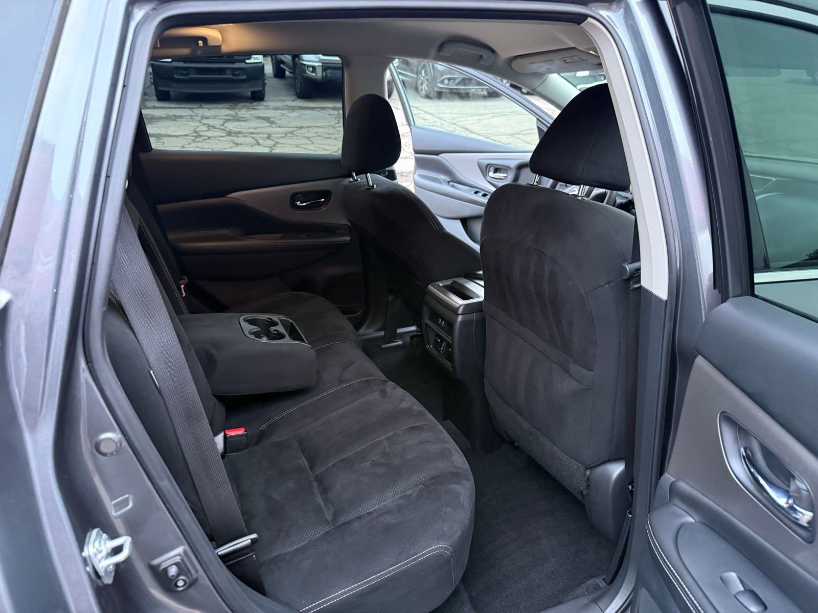 Used 2020 Nissan Murano S image 10