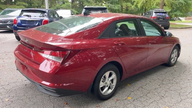 Used 2023 Hyundai Elantra SE FWD image 9