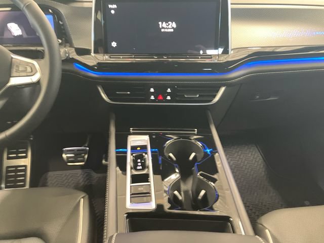 New 2026 Volkswagen Atlas Cross Sport SEL Premium R-Line AWD/4WD image 11