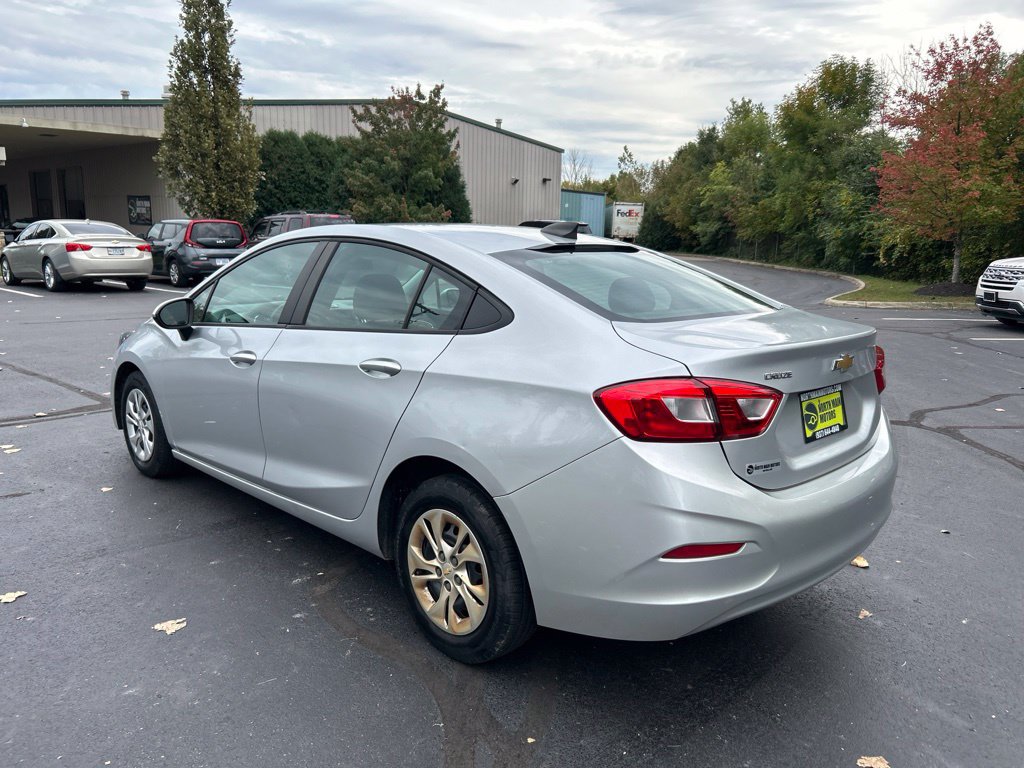 Used 2019 Chevrolet Cruze LS FWD image 5