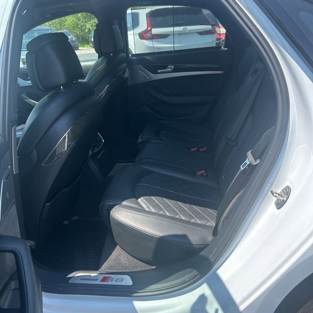 Used 2015 Audi S8 AWD/4WD image 15