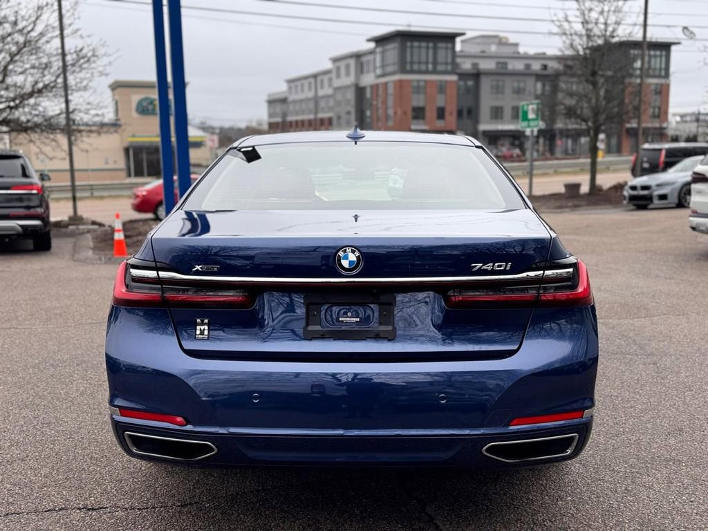 Used 2021 BMW 740i xDrive image 5