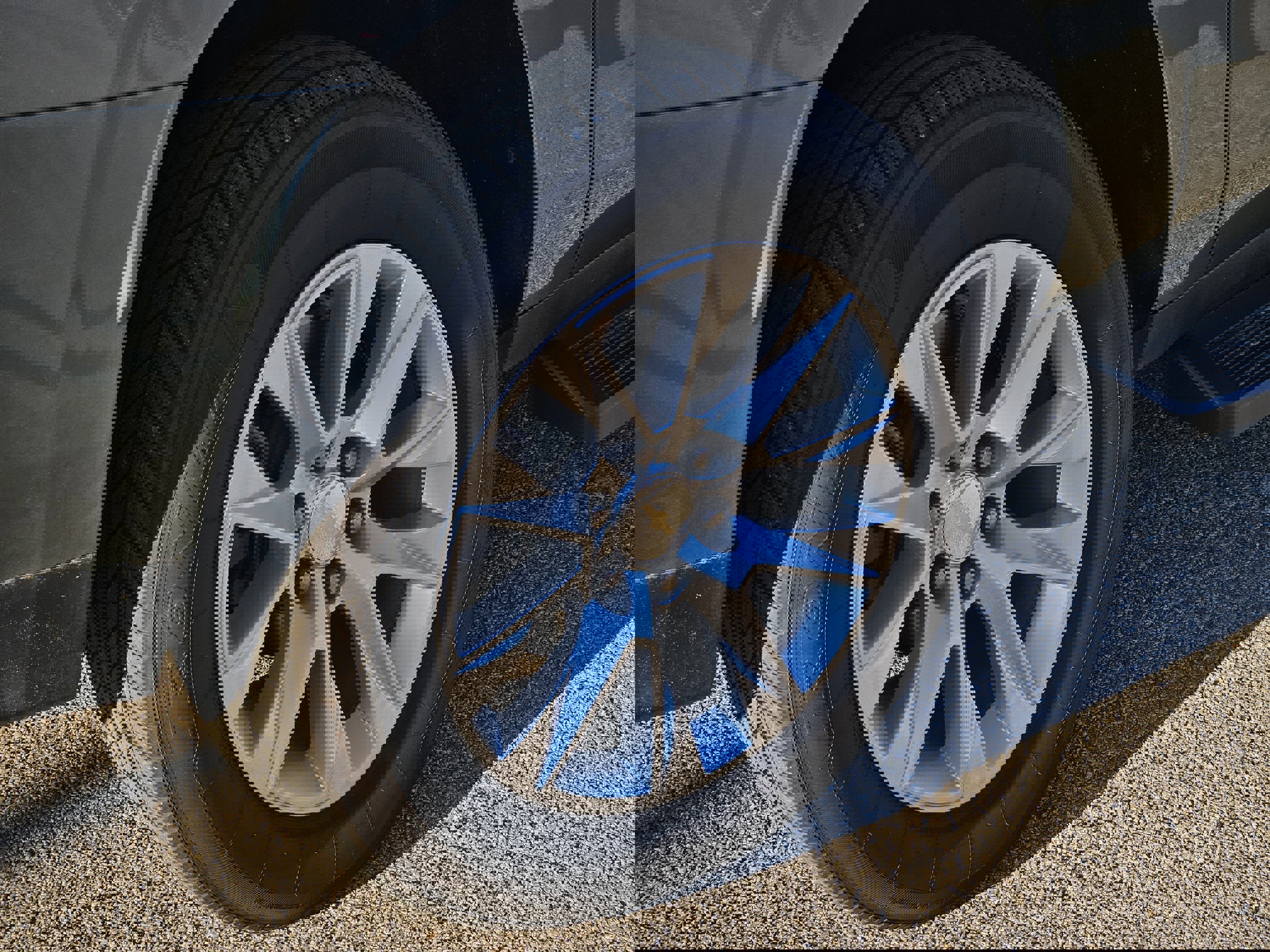 Used 2023 Chevrolet Suburban Premier image 7