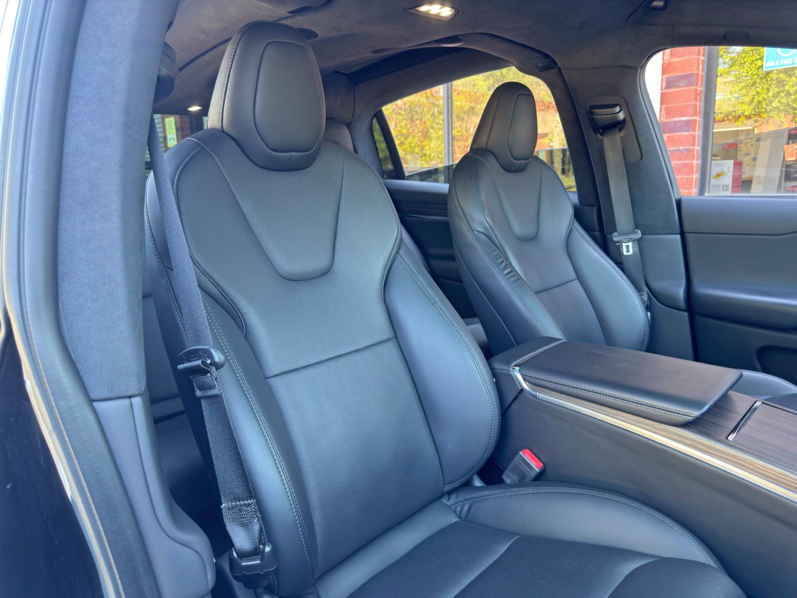 Used 2023 Tesla Model X image 45