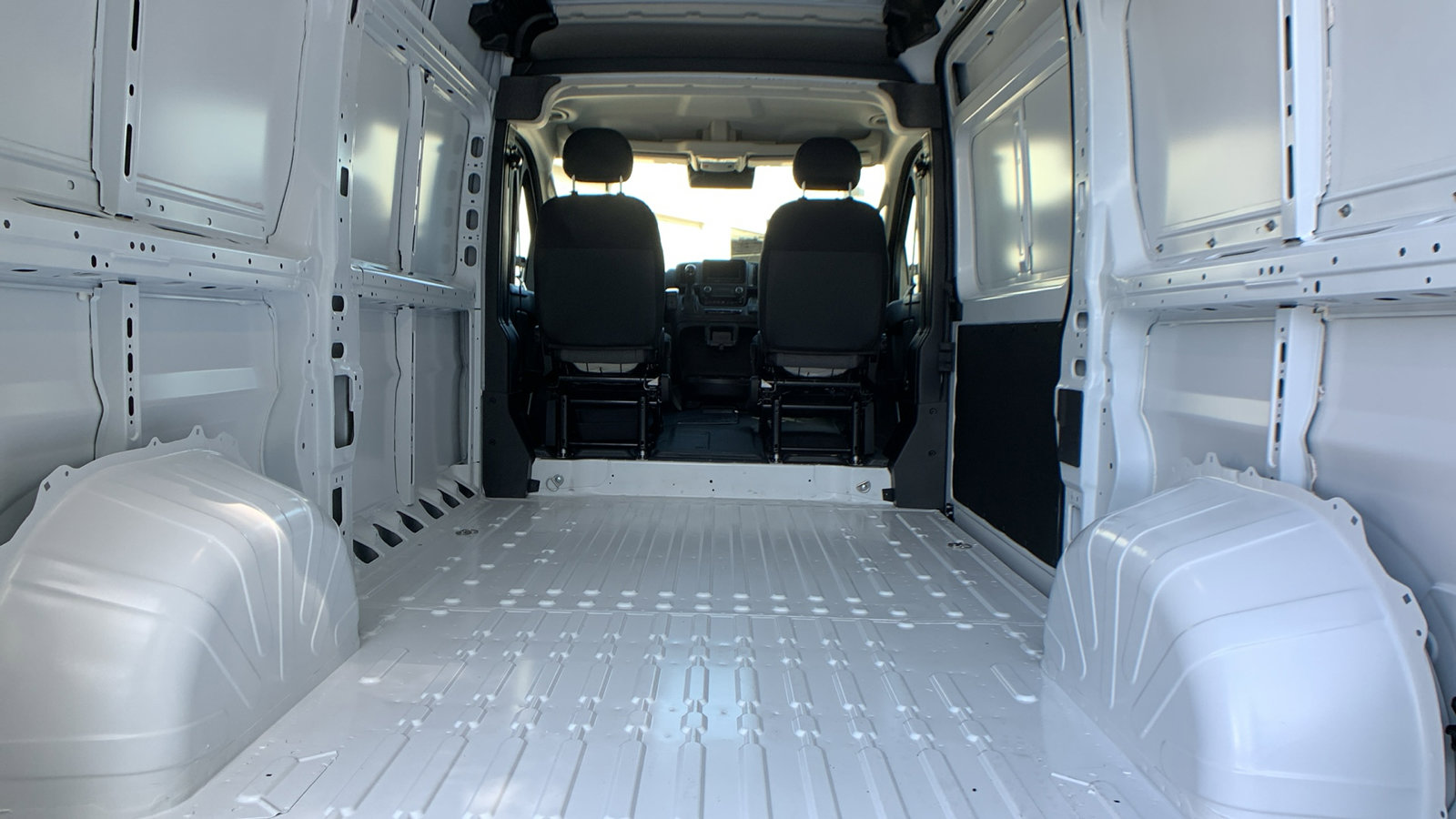 New 2025 RAM ProMaster 1500 w/ Convenience Group image 32