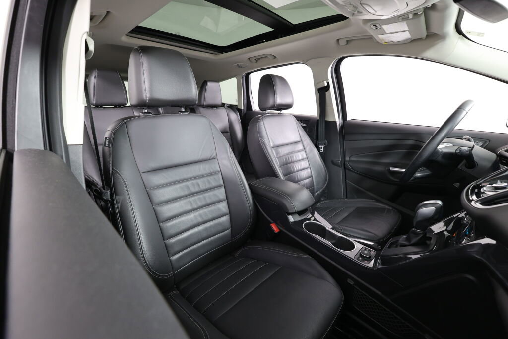 Used 2015 Ford Escape Titanium w/ Equipment Group 301A image 25