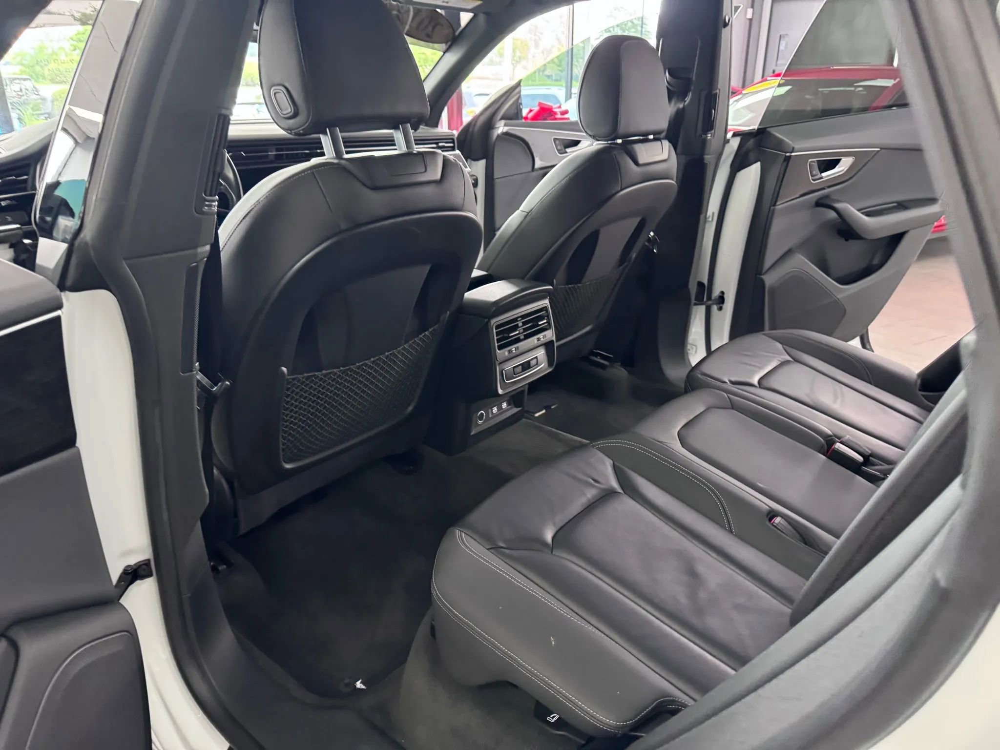 Used 2019 Audi Q8 Premium w/ Convenience Package image 16