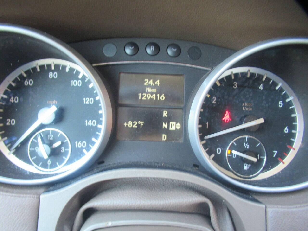 Used 2011 Mercedes-Benz GL 450 4MATIC image 15
