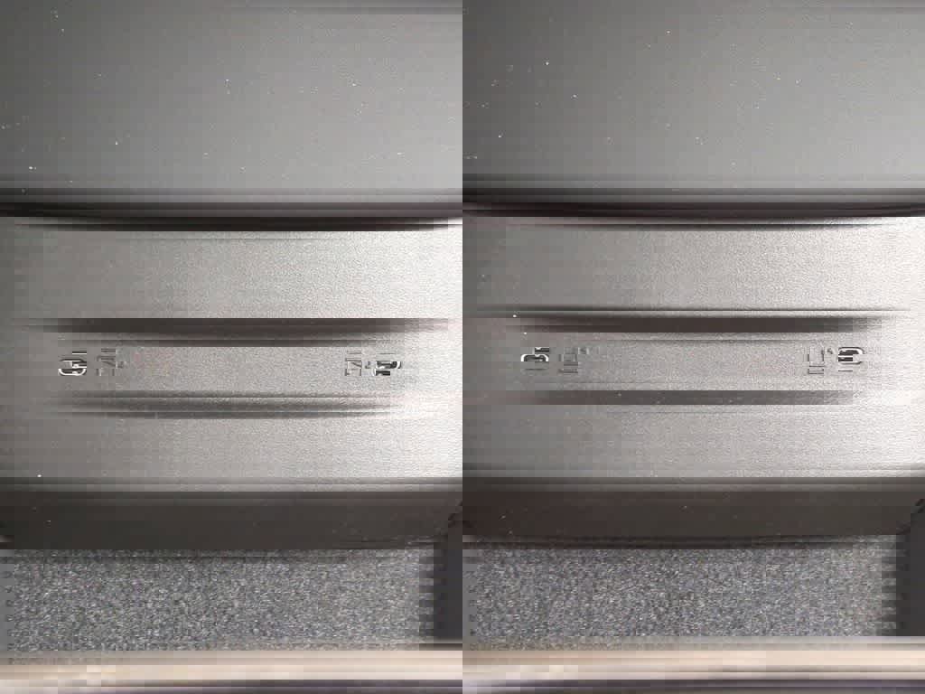 Certified 2025 Volvo EX90 Ultra image 32