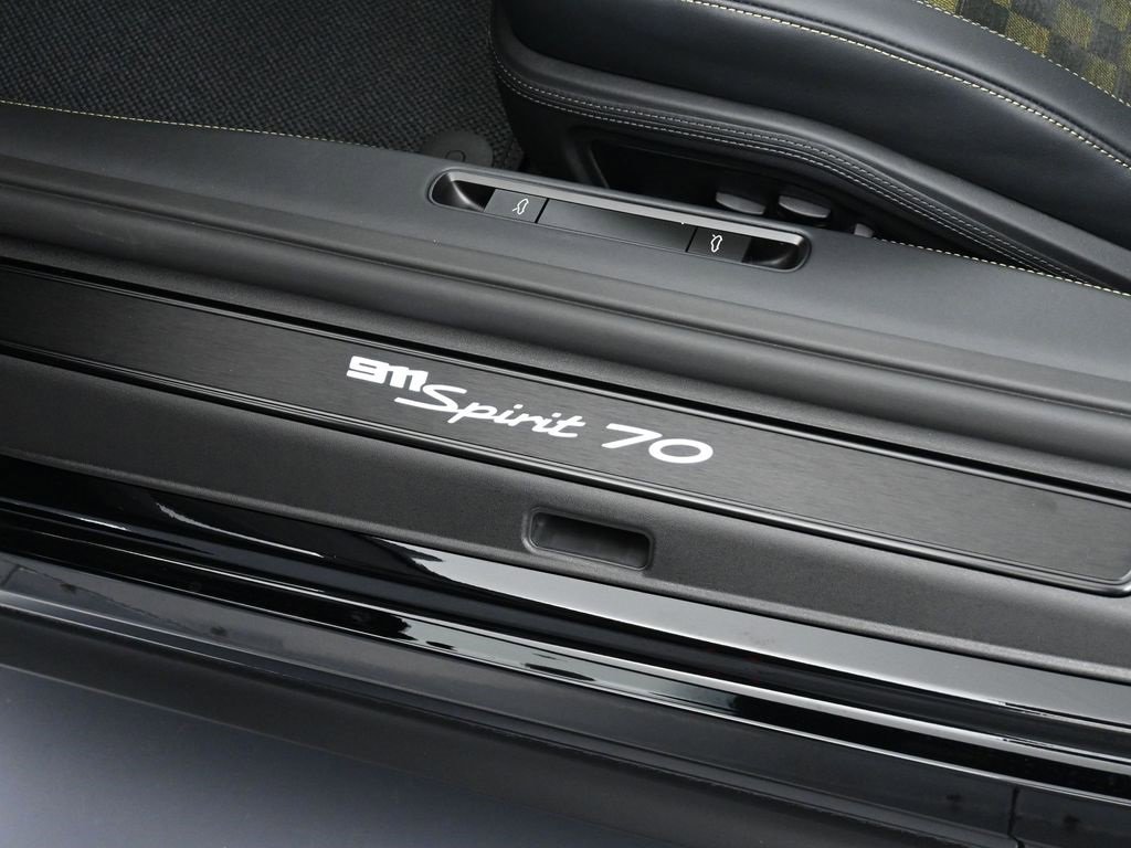 New 2026 Porsche 911 Carrera 4 GTS image 17