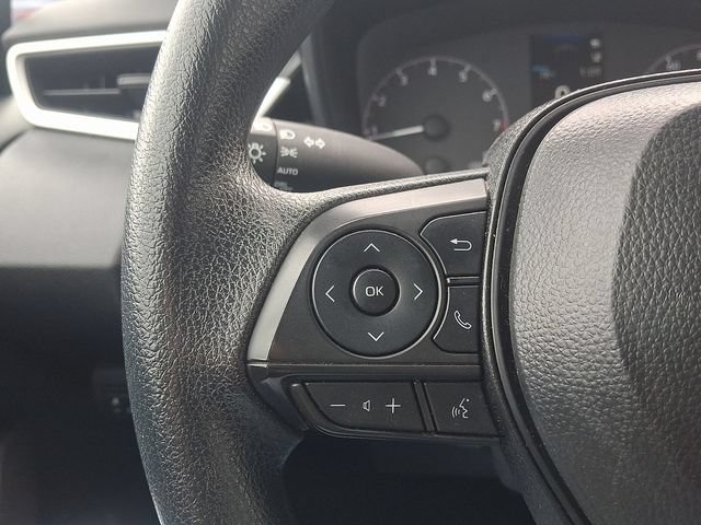 Used 2025 Toyota Corolla LE FWD image 20