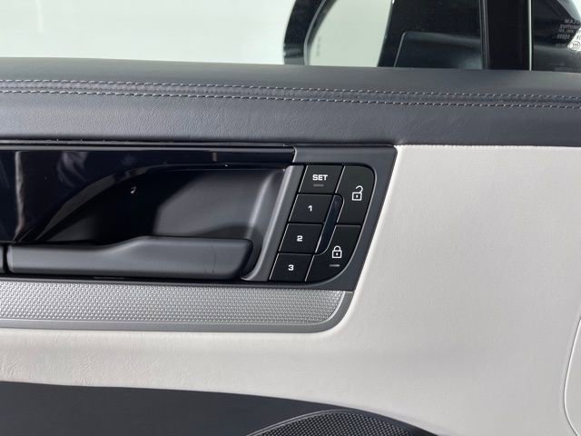 New 2026 Porsche Cayenne E-Hybrid Coupe image 32