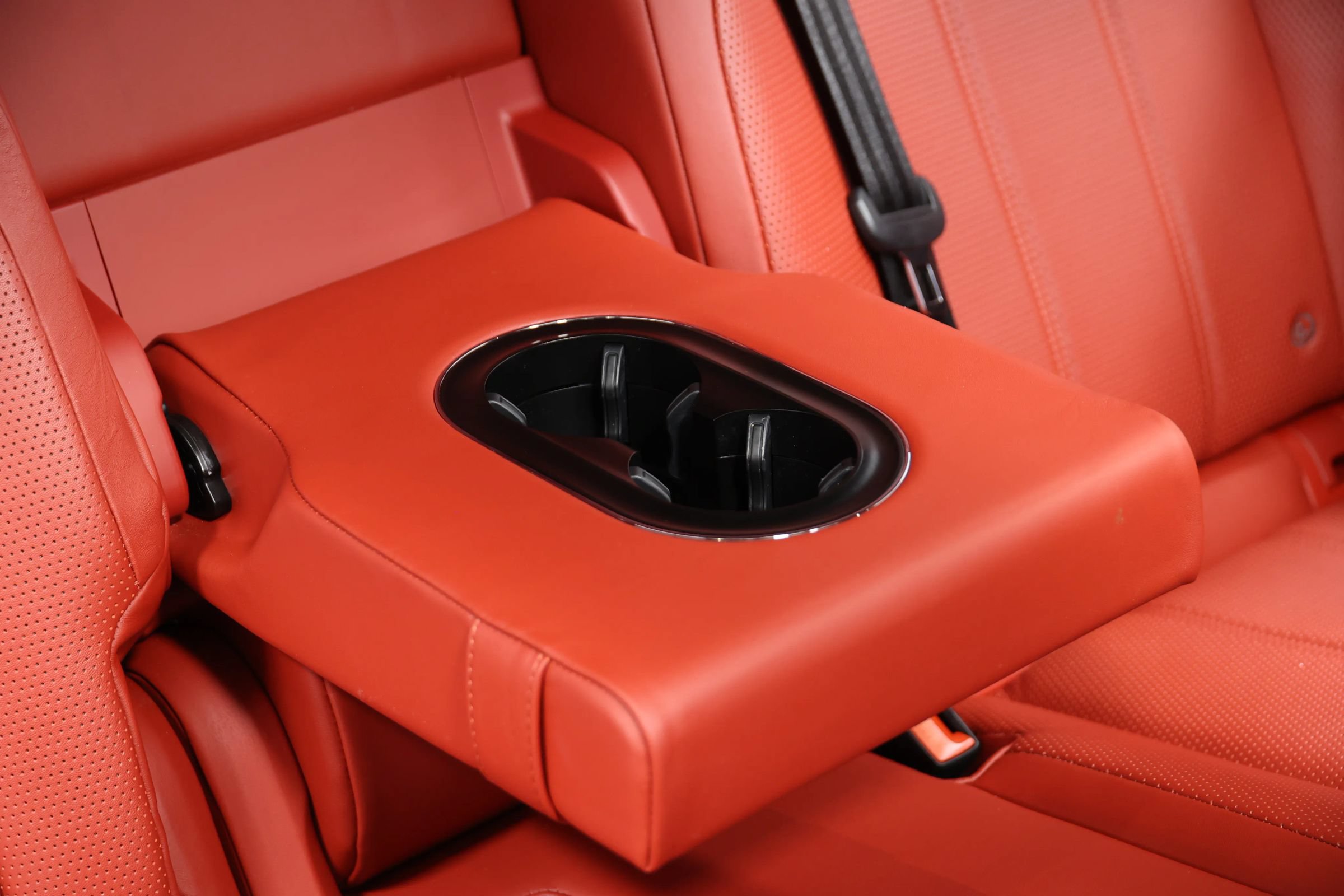 Used 2022 Bentley Bentayga AWD/4WD image 91
