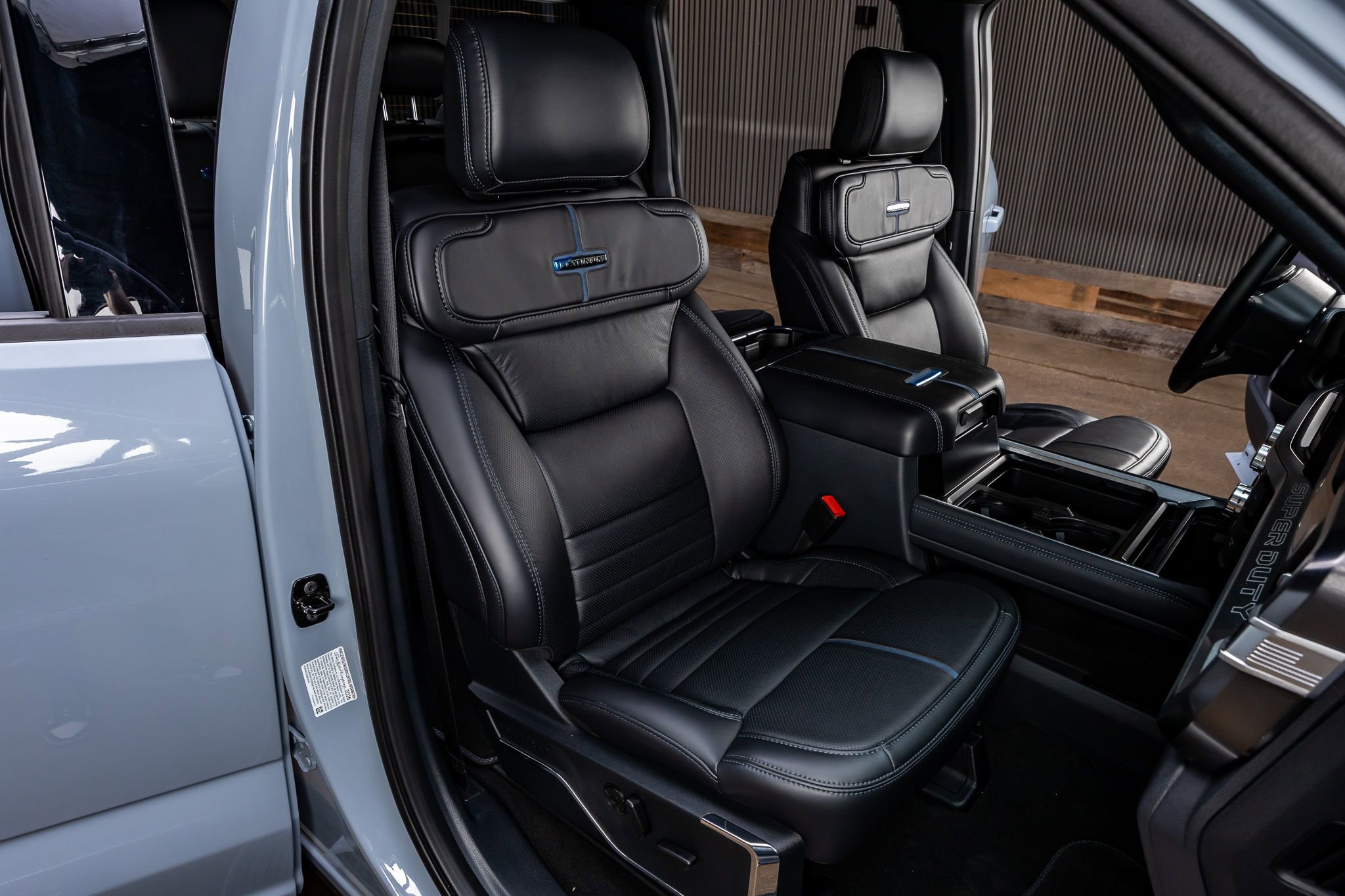 Used 2026 Ford F250 Platinum AWD/4WD image 32