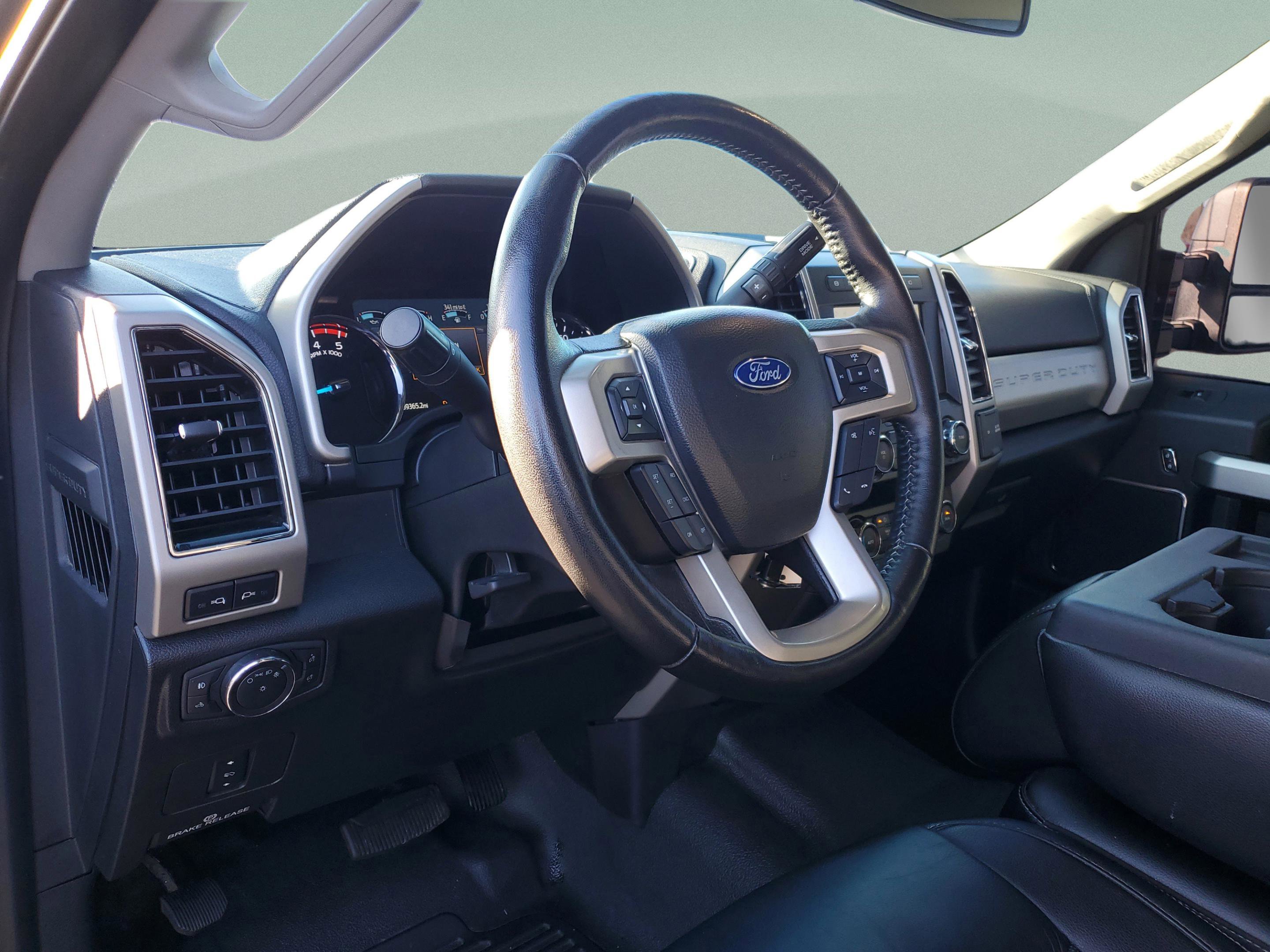 Certified 2021 Ford F350 Lariat w/ Lariat Value Package image 19