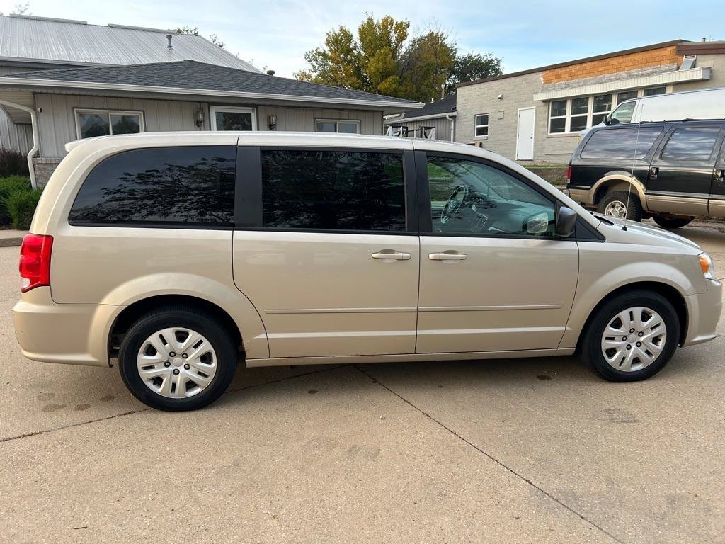 Used 2015 Dodge Grand Caravan SE w/ Quick Order Package 29E SE FWD image 6