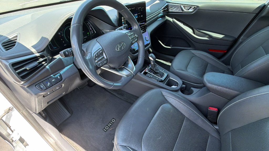 Used 2020 Hyundai Ioniq Limited FWD image 10
