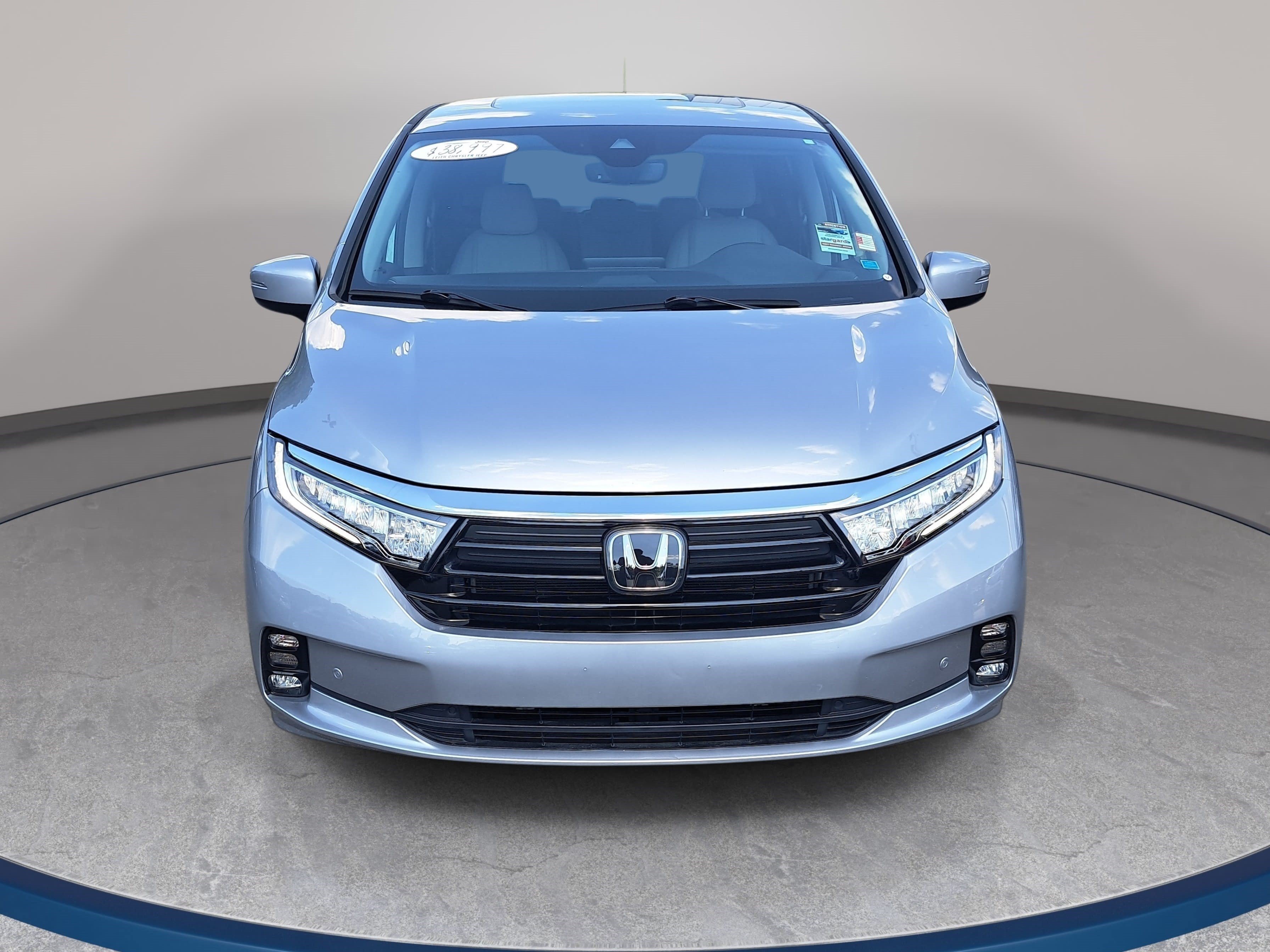 Used 2024 Honda Odyssey Touring image 2