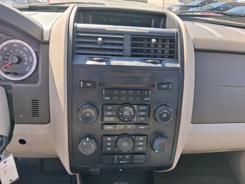 Used 2010 Ford Escape XLS FWD image 11