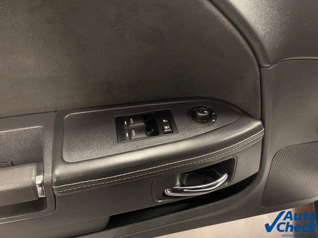 Used 2014 Dodge Challenger SRT8 image 41