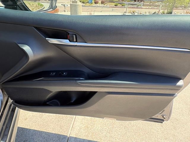 Used 2018 Toyota Camry SE image 31